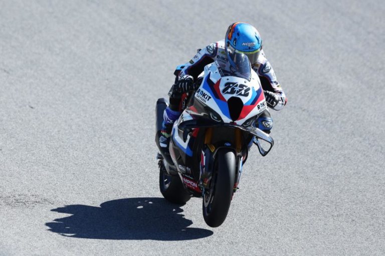 Miguel Oliveira no pódio na corrida húngara do Mundial de Superbikes