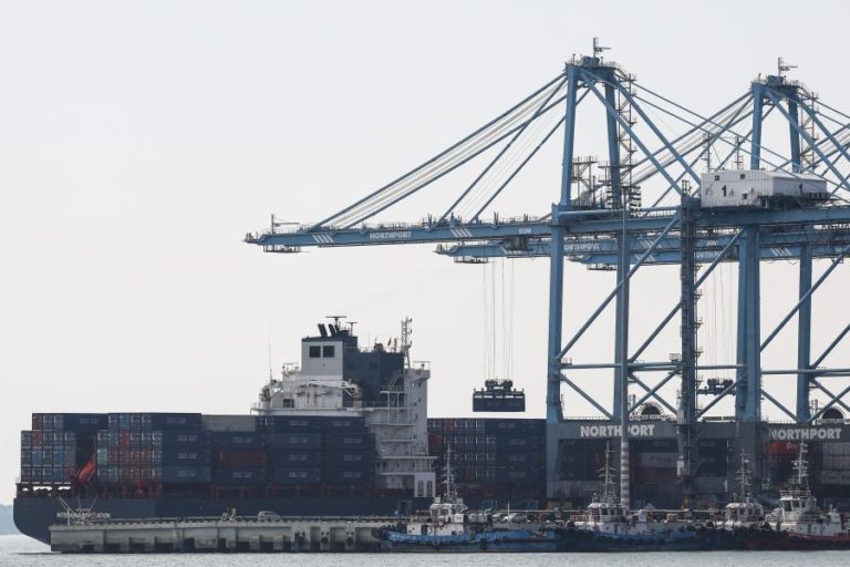 Segundo navio atacado no Estreito de Ormuz em menos de 24h