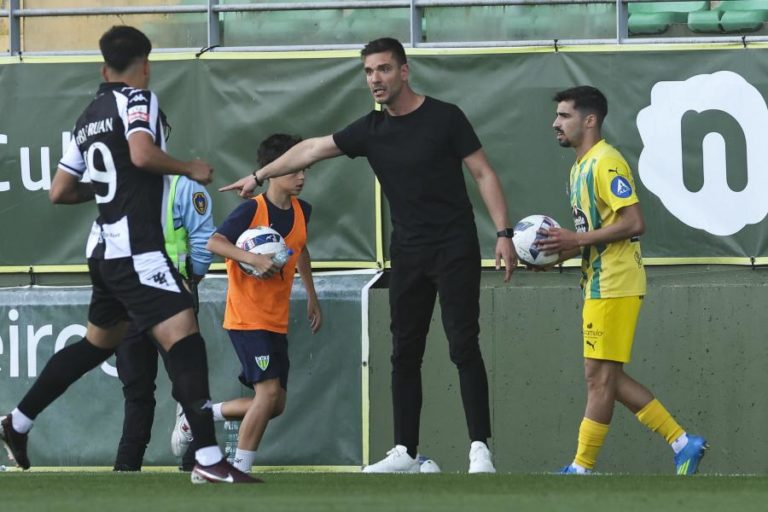 Técnico Tiago Margarido despede-se do Nacional após três épocas de sucesso