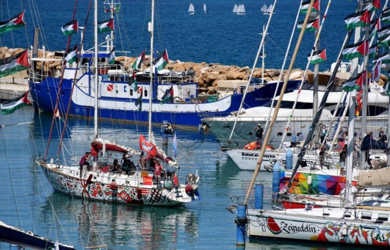Israel afirma que ativistas da flotilha detidos já se encontram na Grécia