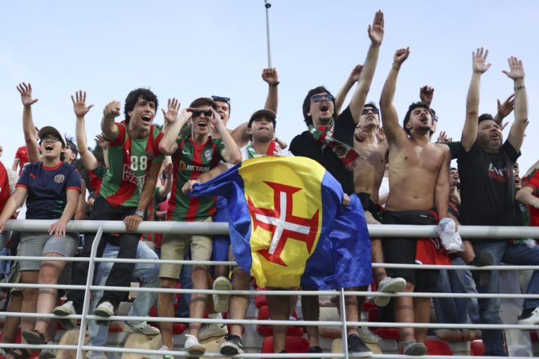 II Liga: Marítimo celebra título de campeão uma semana após subida de divisão