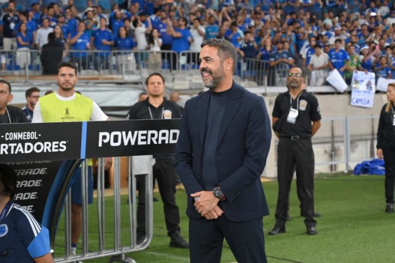 Cruzeiro, de Artur Jorge, perde dérbi mineiro com Atlético