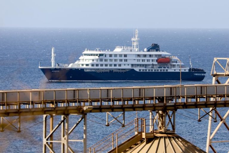 Navio cruzeiro Hondius deixou Cabo Verde seguindo para Tenerife