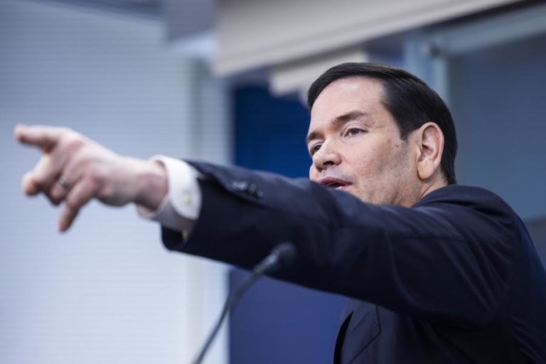 Rubio critica aliados da NATO por falta de apoio aos EUA face a Teerão