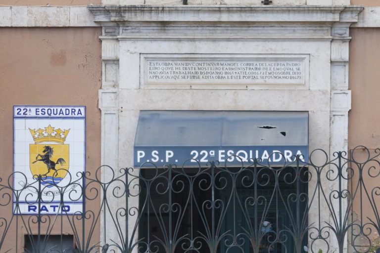 Dos 15 polícias detidos no caso da esquadra do Rato, 13 são suspeitos de tortura