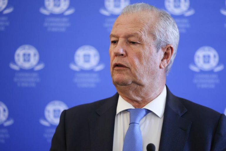 CTP diz ter recebido garantia de que Governo vai acabar com filas nos aeroportos