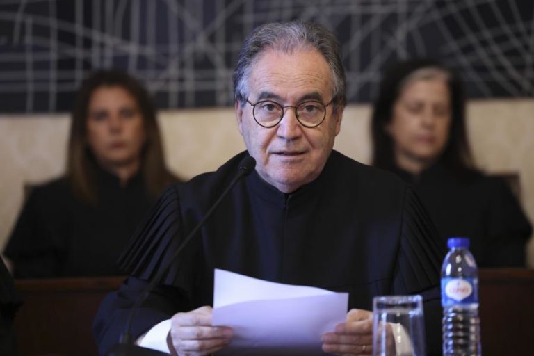 Presidente do TC recusa ter renunciado por “estratégia político-partidária”