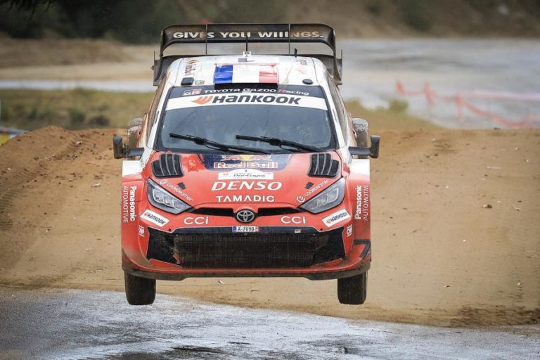 Sébastien Ogier perto da oitava vitória no Rali de Portugal após tarde diluviana