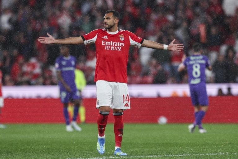 Benfica empata 2-2 na receção ao Sporting de Braga e ‘cai’ para terceiro