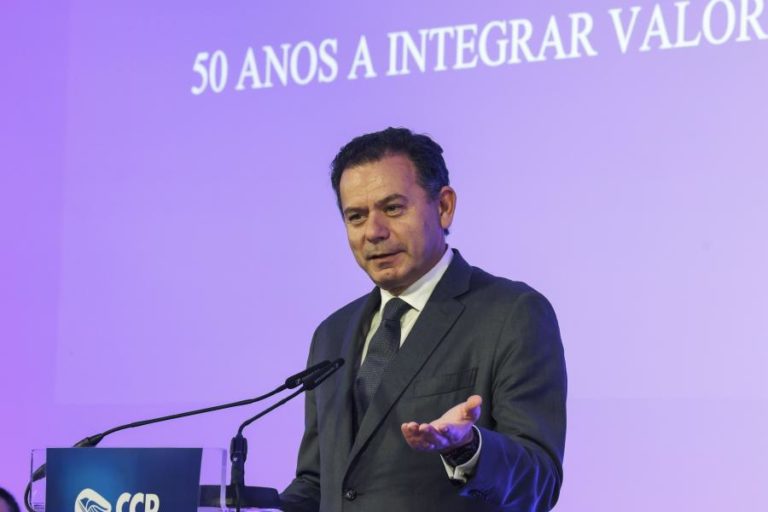 Governo vai aprovar quinta-feira proposta de revisão da legislação laboral – PM