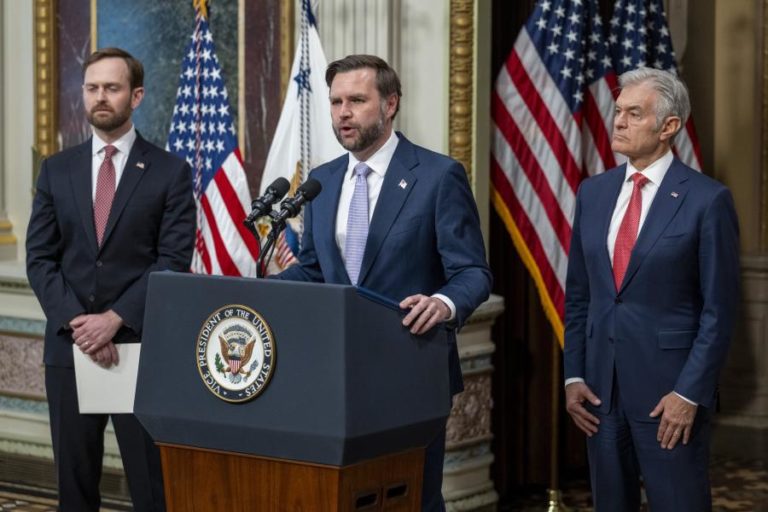 JD Vance sublinha que nuclear é ‘linha vermelha’ nas negociações com o Irão