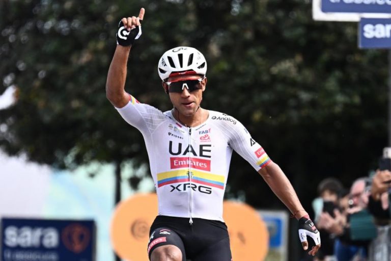 Giro: Narváez ‘bisou’ na oitava etapa e Eulálio manteve a camisola rosa