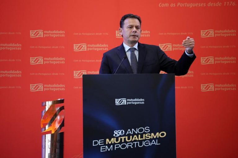 Montenegro refere que Prestação Social Única quer combater abusos e fraudes