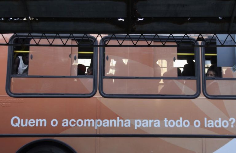 PR moçambicano reconhece “grandes desafios” na mobilidade urbana em Maputo