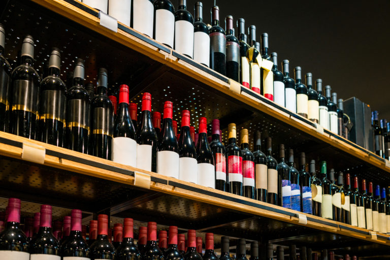 Guerra comercial provoca forte quebra nas exportações de álcool dos EUA