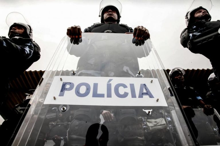 Sindicato denuncia repressão policial e detenções de grevistas da empresa de limpeza em Luanda