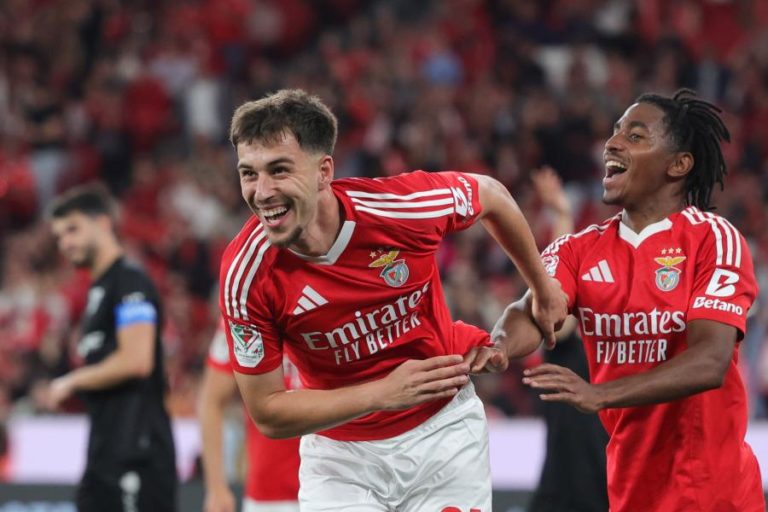 Suíço Adrian Bajrami assina pelo Sporting de Braga até 2031