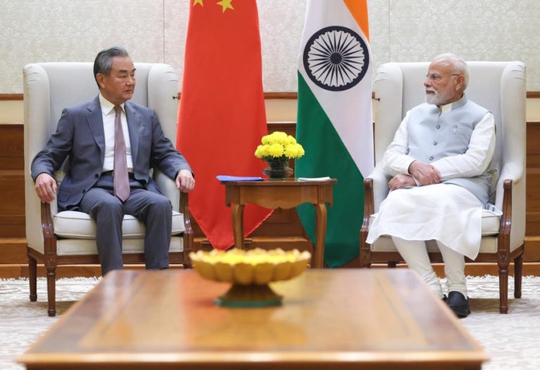 China apela à Índia para manter “impulso positivo” nas relações bilaterais
