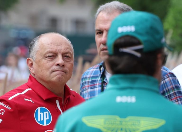 Francês Frédéric Vasseur, chefe da equipa Ferrari, em observação hospitalar