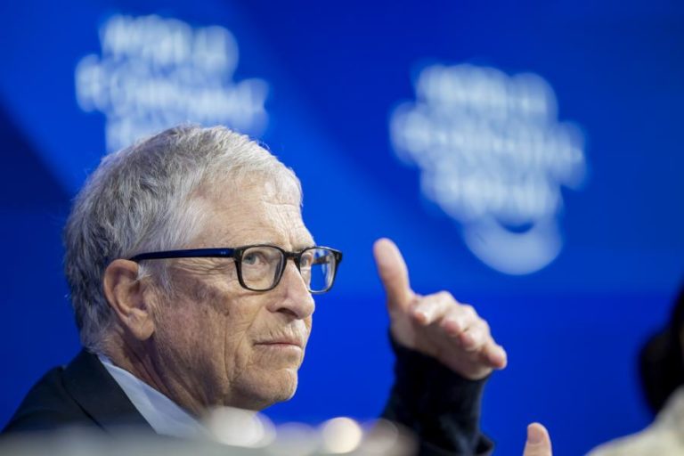 Bill Gates admite “grave erro de julgamento” sobre Epstein mas garante nunca ter prejudicado ninguém
