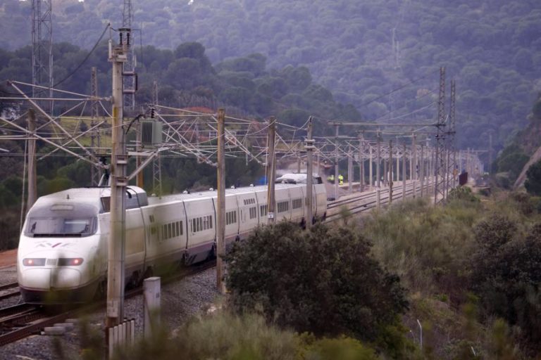 Sindicato Ferroviário espanhol convoca greve de 24 horas na segunda-feira