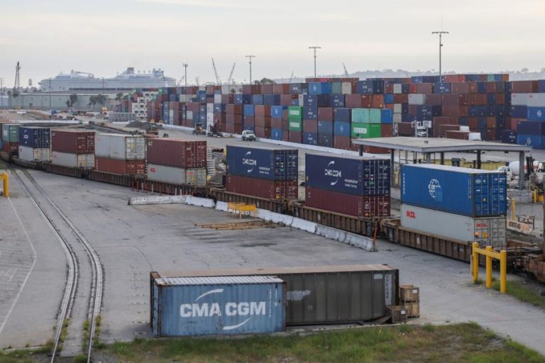 EUA reveem em alta crescimento do PIB do 1.º trimestre para 2,1%
