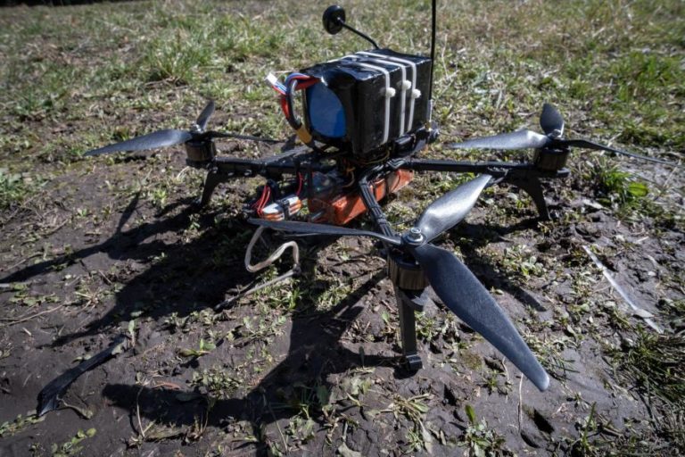 Defesas antiaéreas russas abatem 376 drones ucranianos em 14 regiões