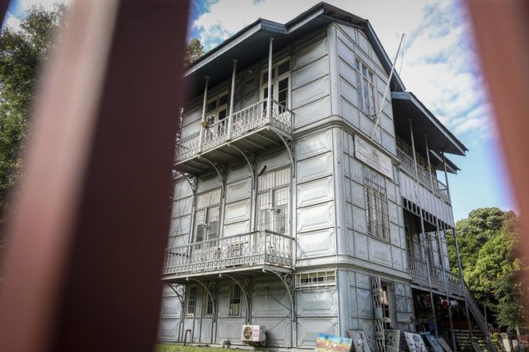 Casa de Ferro de Maputo procura nova vida a chegar aos 135 anos