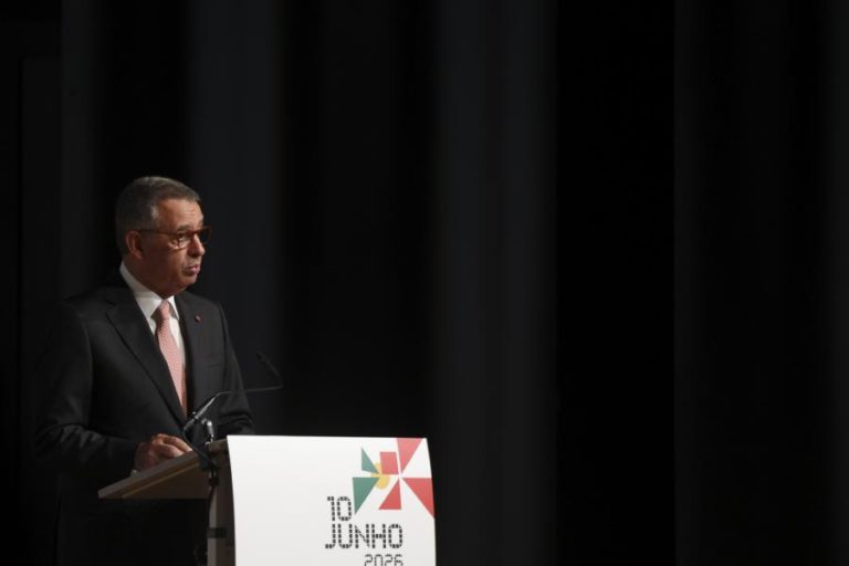 10 Junho: Seguro vai atribuir “elevada condecoração” à Universidade dos Açores