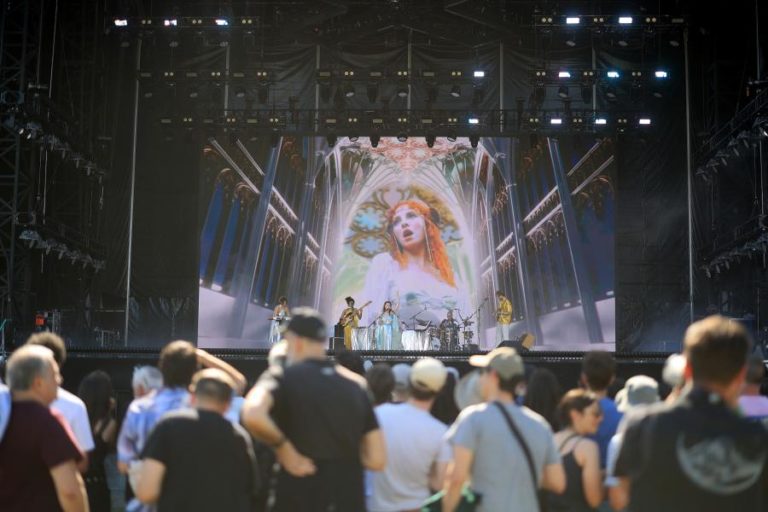 Primavera Sound abre portas no Porto sob sol tórrido com filas de centenas
