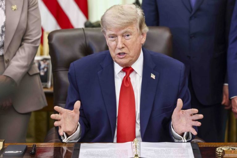 Donald Trump diz que acordo com o Irão será assinado no domingo