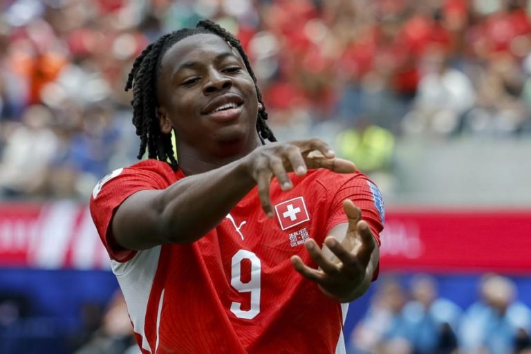 Mundial2026: Suíça bate Bósnia e espreita 16 avos de final