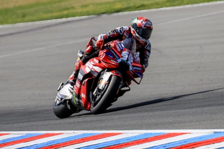 Piloto Francesco Bagnaia troca Ducati pela Aprilia a partir de 2027