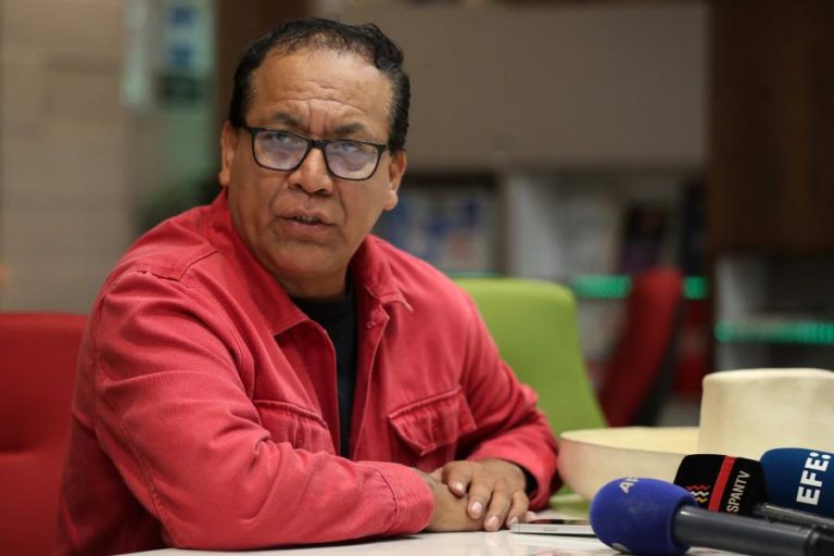 Candidato presidencial de esquerda no Peru pede anulação de votos no estrangeiro