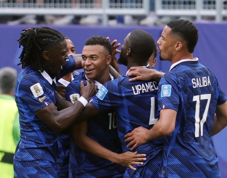 França vence Iraque em jogo com intervalo de duas horas