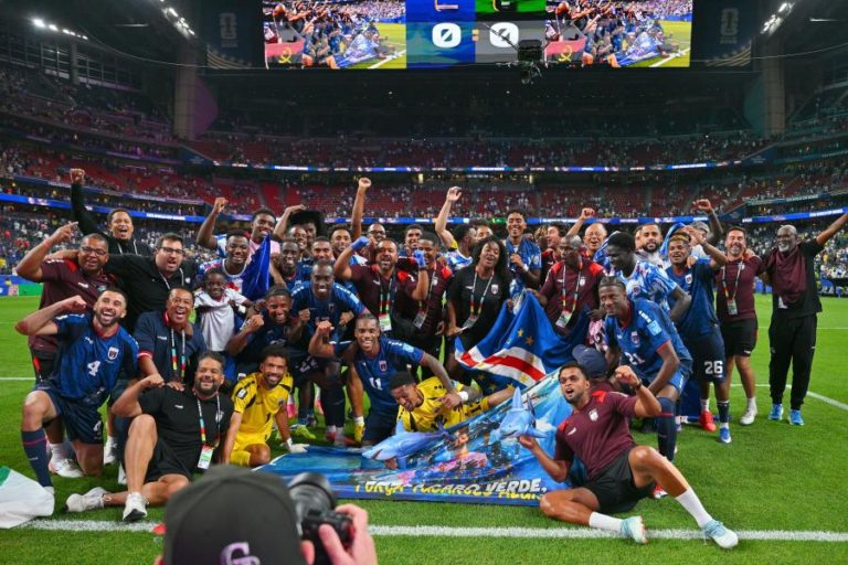 Estreante Cabo Verde acentua história com terceiro empate e passagem
