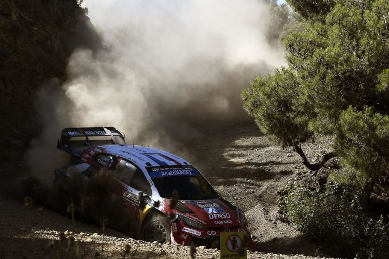 Ogier vence Rali da Acrópole e ‘vinga-se’ do azar sofrido em Portugal