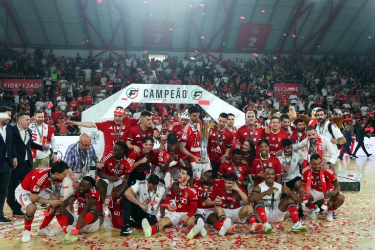 Benfica vence Sporting e sagra-se bicampeão nacional de futsal