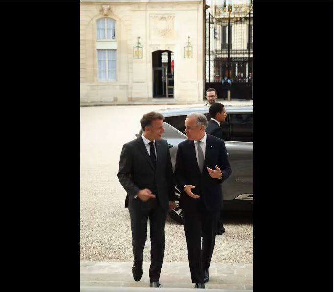B2-01-VT CARNEY REUNE MACRON PARIS 061226
