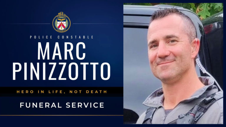 Cerimónia Fúnebre Do Agente Morto Em Toronto
