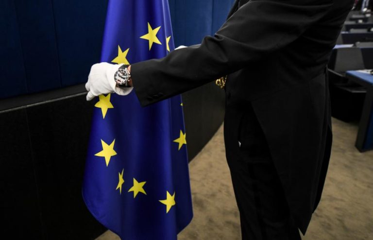 Dívida agrava-se na zona euro e UE no 1.º trimestre e Portugal regista a 5.ª maior