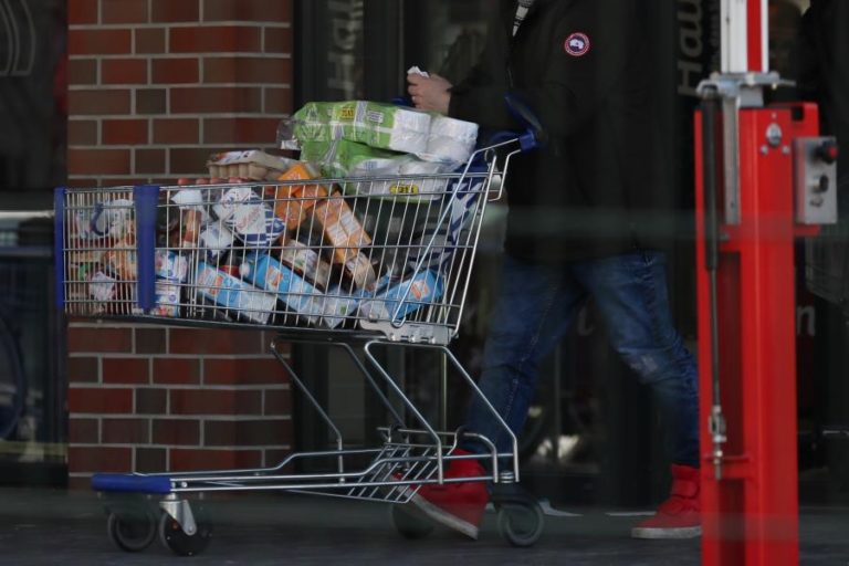 Rendimento e consumo das famílias na zona euro estáveis no 1.º trimestre