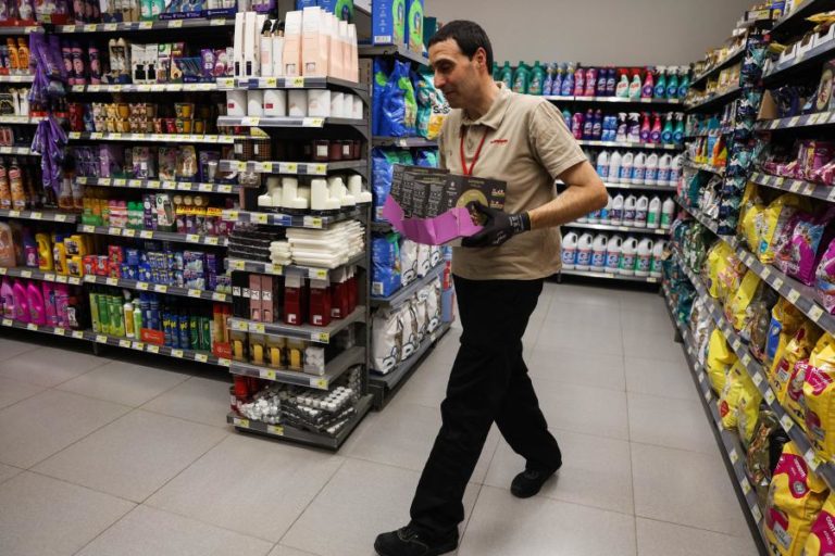 Cabaz alimentar volta a subir 3,08 euros para 256,71 euros – Deco Proteste