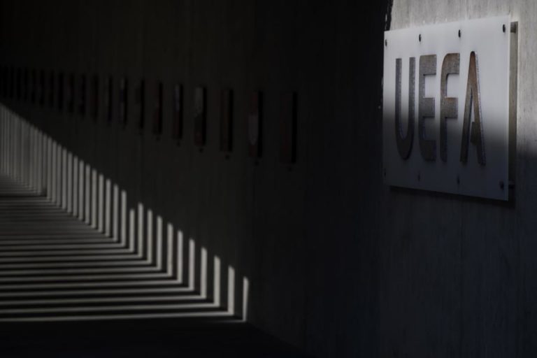 UEFA boicota provas da FIFA em protesto contra plano de comercialização dos Mundiais