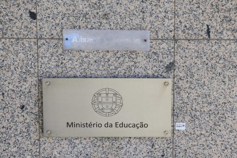 Época especial entre 03 e 08 de setembro e aberta aos alunos elegíveis para 2.ª fase