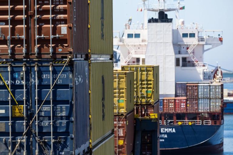 Exportações sobem 10% e importações 8,2% no 2.º trimestre — INE