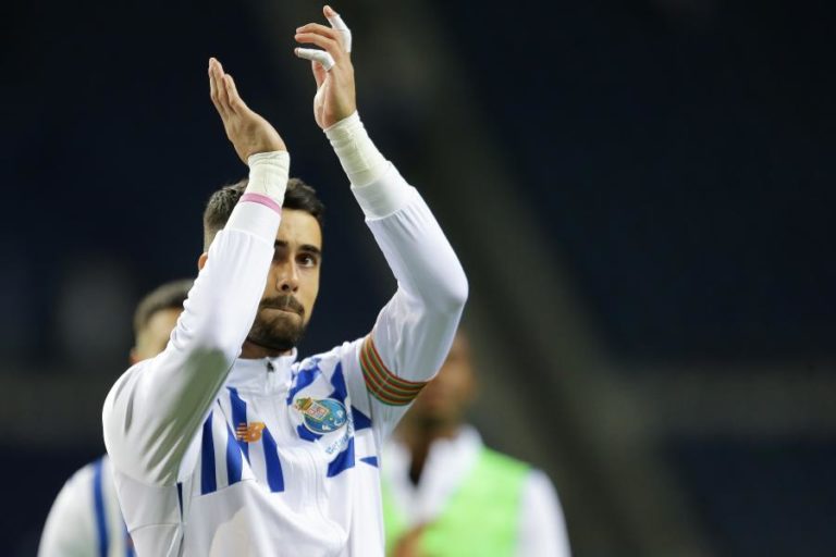 Guarda-redes Diogo Costa de regresso aos treinos no FC Porto