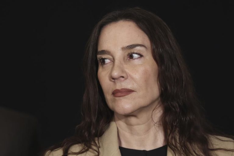 Livre acusa ministro da Educação de ser “negacionista do caos dos exames”