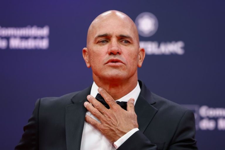 Kelly Slater volta a competir na elite mundial do surf na Polinésia Francesa