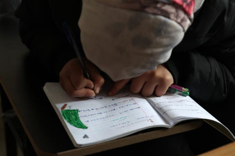 Danos em 340 escolas ameaçam regresso às aulas de 100.000 crianças no Líbano – Unicef